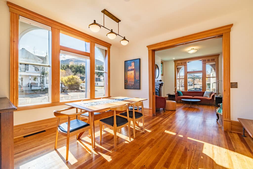 montana airbnb photographer captures warm inviting interior